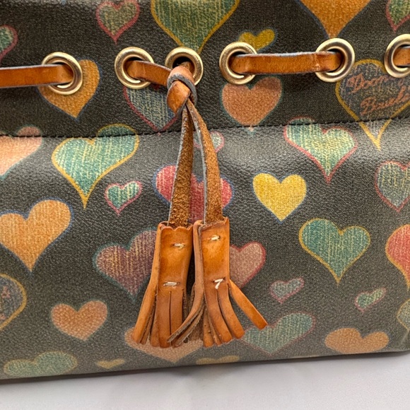 Dooney & bourke vintage heart tote bag with leather trim - Picture 2 of 9